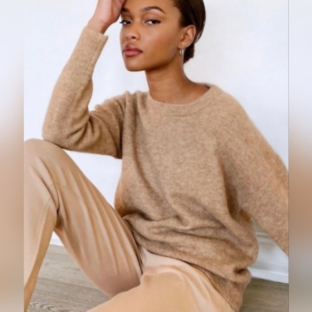 Aritzia the Babaton Sweaters Group Thurlow Sweater, soft camel size XS